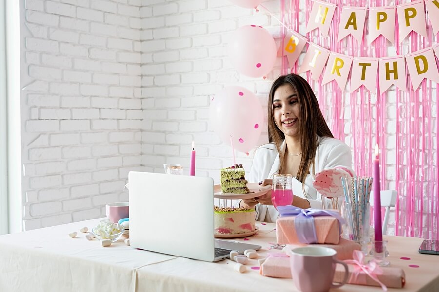comment-feter-anniversaire-distance